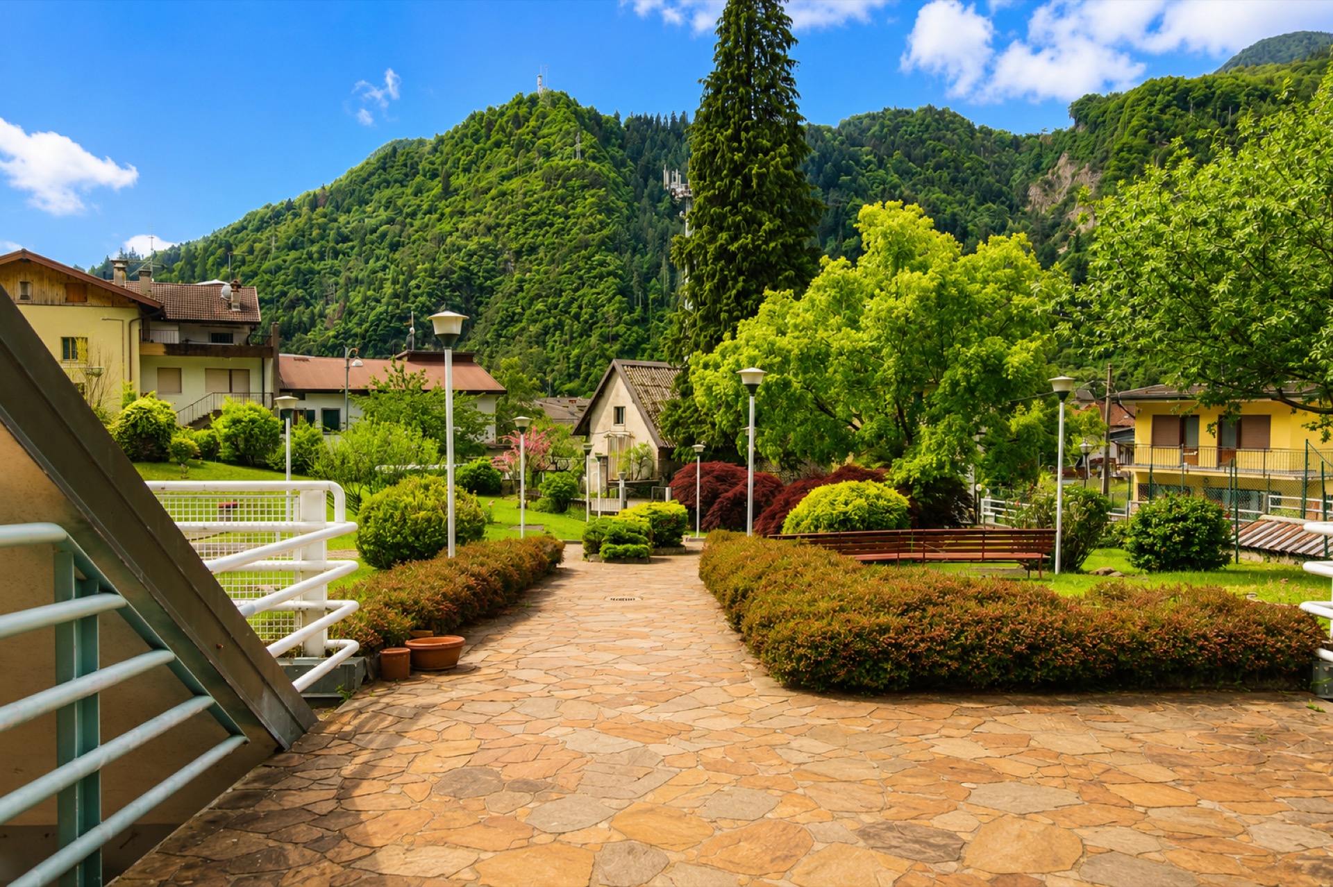 Giardino e vista sulle montagne